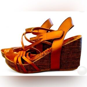 Blowfish Malibu Heidi Wooden Heal Leather Strap Wedges, 9.5,